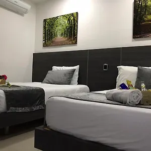 10 Express 3*, Medellin Colombia